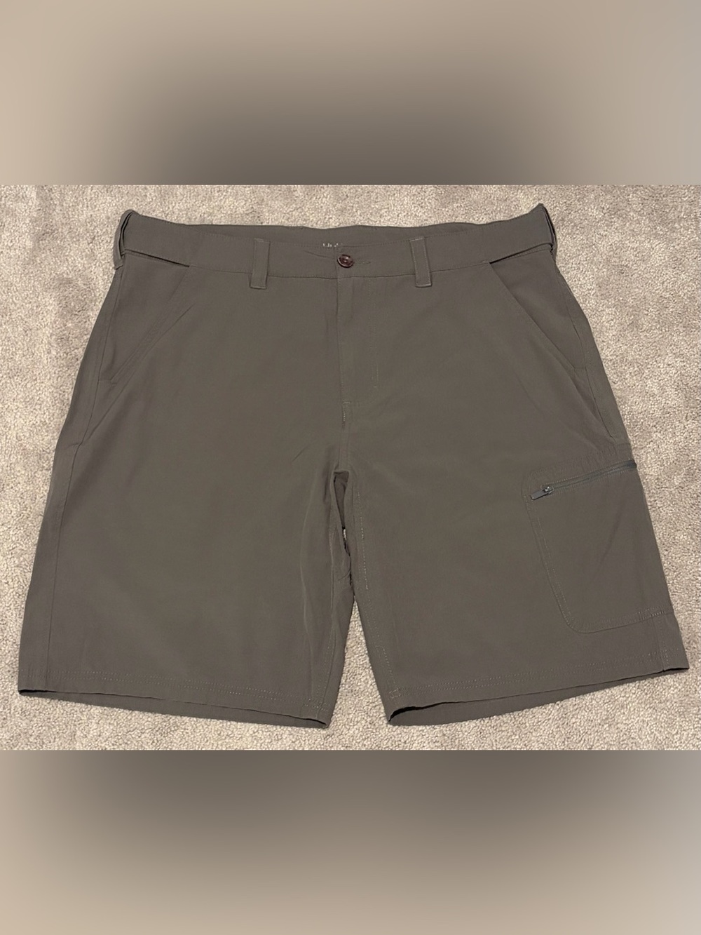 HUK Men’s Gray Outdoor Fishing Performance Shorts Size XL Measured 38x10